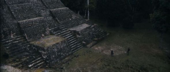 異獸圍城電影圖片 - MONSTERS_Sam26Kaulderatbottomof_1296226559.jpg