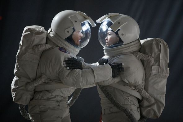 全球熱戀電影圖片 - LoveinSpace7wmoov_23232323232323_1313031470.jpg