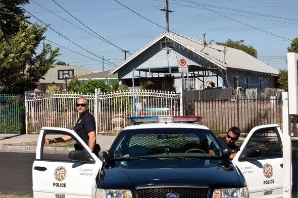 警戰實錄電影圖片 - M_103_EOW_00875_Photos_by_Scott_Garfield2C_28c29_2011_Sole_Productions2C_LLC_1348806643.jpg