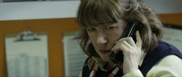 快餐店陰質事件電影圖片 - COMPLIANCE_filmstill02_Ann_Dowd_1369733413.jpg