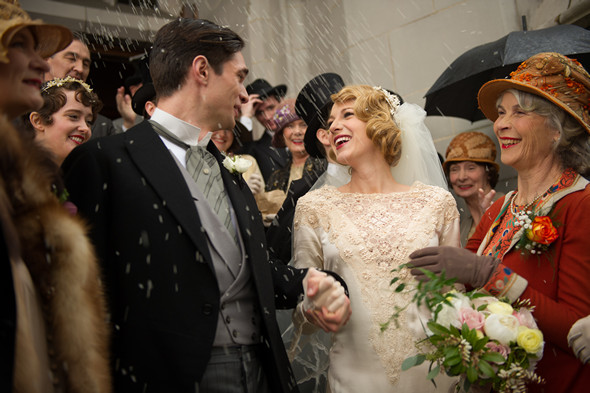 時光逆愛90年電影圖片 - AOA_013_ClarenceJamesPrescott28PeterJGray29andAdalineBowman28BlakeLively29inTHEAGEOFADALINE_1430795934.jpg