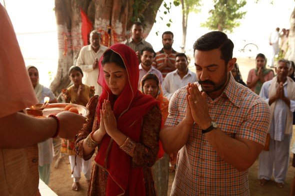 打死不離3父女電影圖片 - 28L-R29SakshiTanwarandAamirKhan.JPG_1496830213.jpg