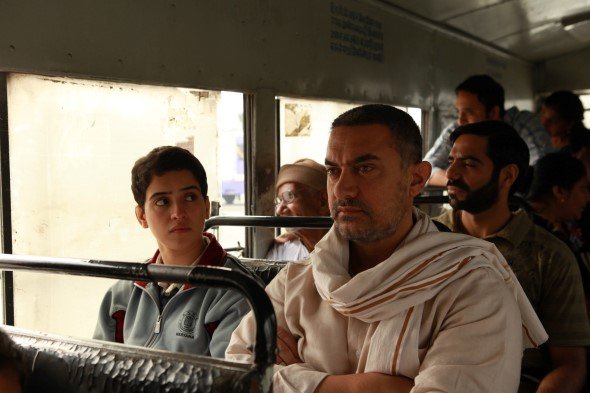 打死不離3父女電影圖片 - Sanya2BMalhotra2Band2BAamir2BKhan2B28L-R29.JPG_1496830216.jpg