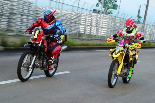幪面超人平成 GENERATIONS FINAL BUILD & EX-AID with 傳說幪面超人電影圖片 - E382B5E38396EFBC92_1517909160.jpg