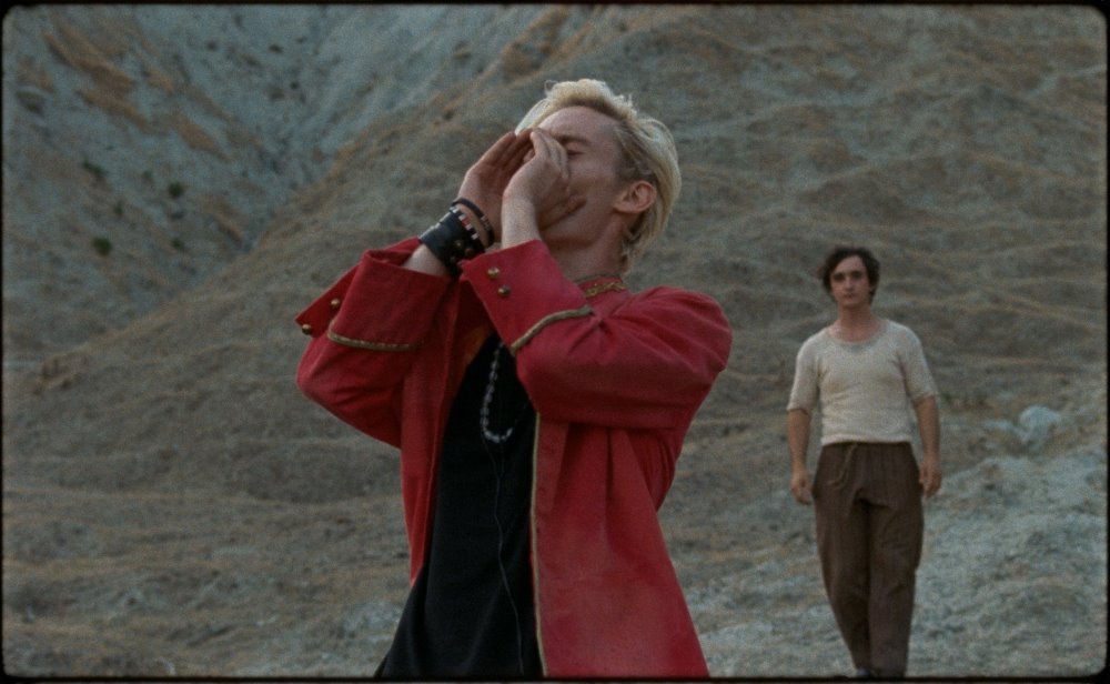 睡王子的快樂傳說電影圖片 - HappyAsLazzaro-Still2-actorsLucaChikovani_AdrianoTardiolo_1561773344.jpg