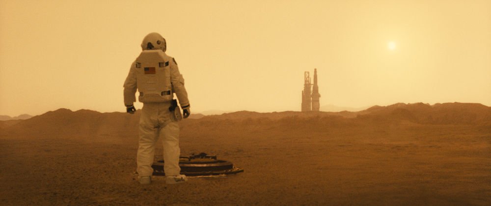 星際任務電影圖片 - ad_astra_dtlrD_240_t_pitt_mars_still_071719_g_r709.088625_1569405840.jpg