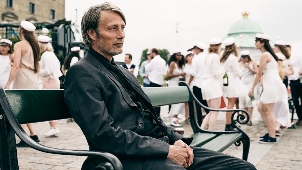 醉美的一課電影圖片 - 003-Druk-Mads-Mikkelsen-Photo-Henrik-Ohsten_1619010938.jpg