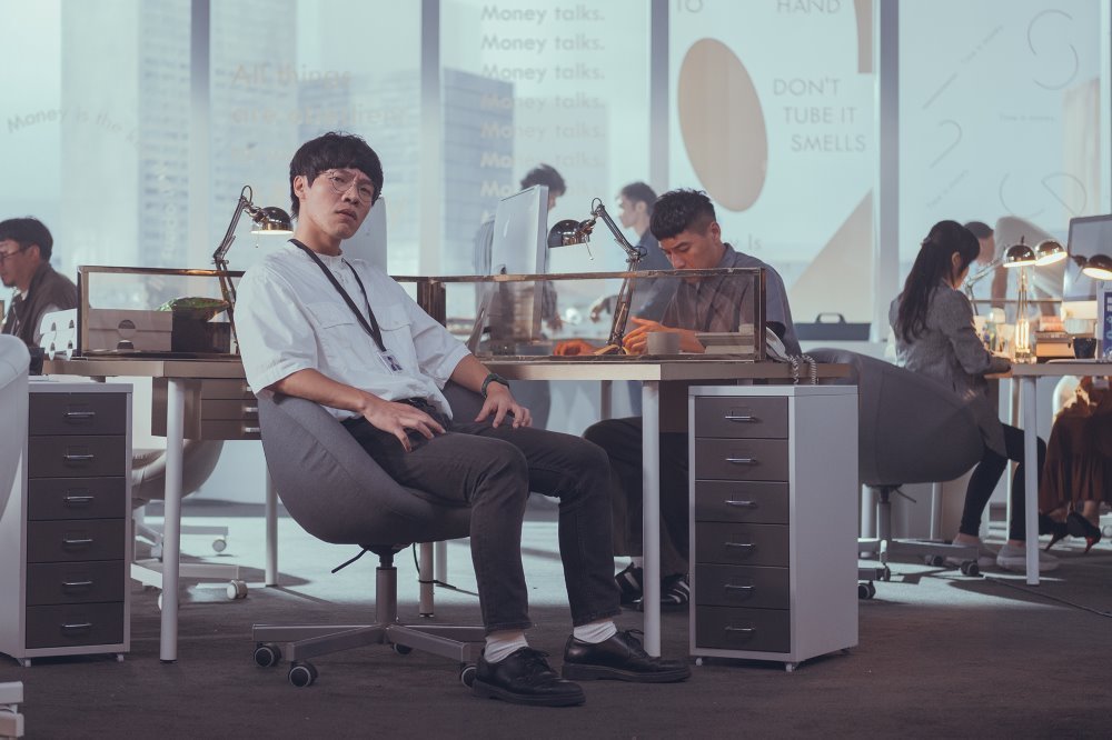 他馬克老闆電影圖片 - KissMyAssBoss_Stills_07_1694593055.jpg